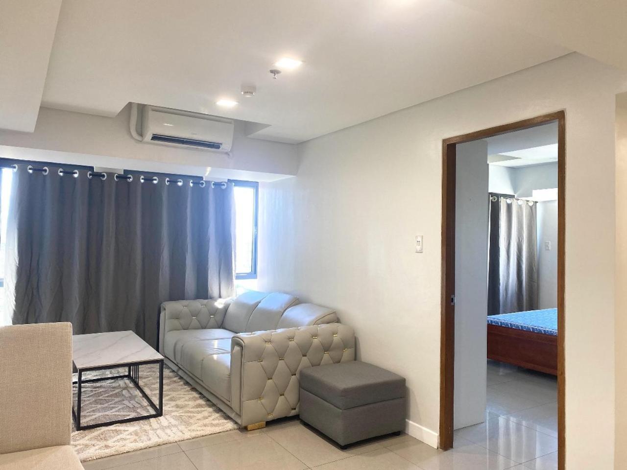 Sapphire Seaview Park Aparthotel Manila Exterior photo